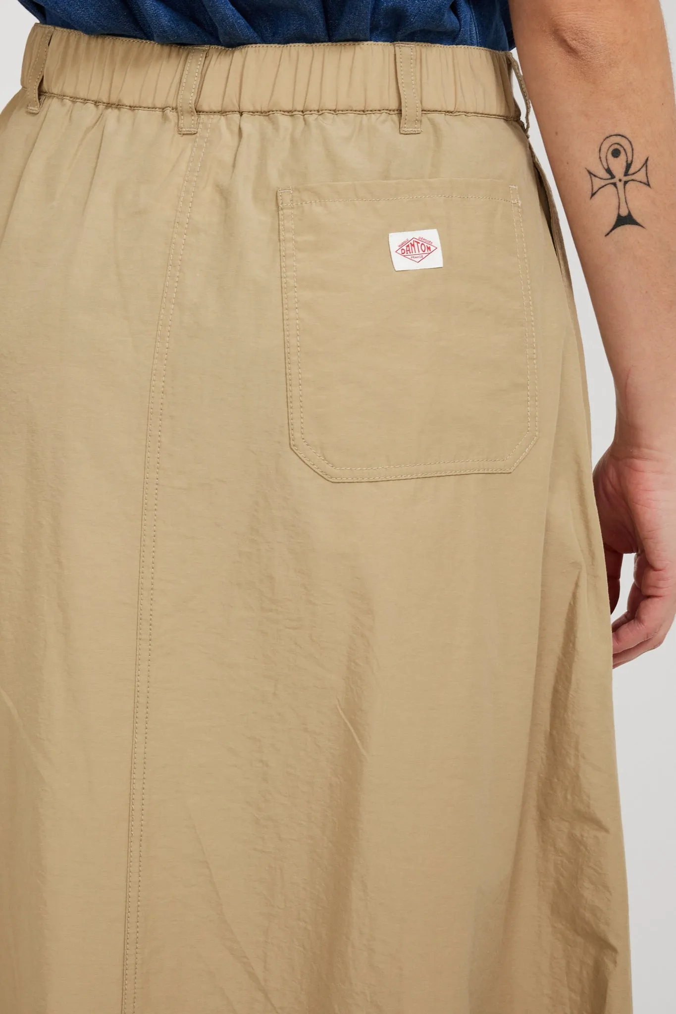 2 Tuck Skirt Beige