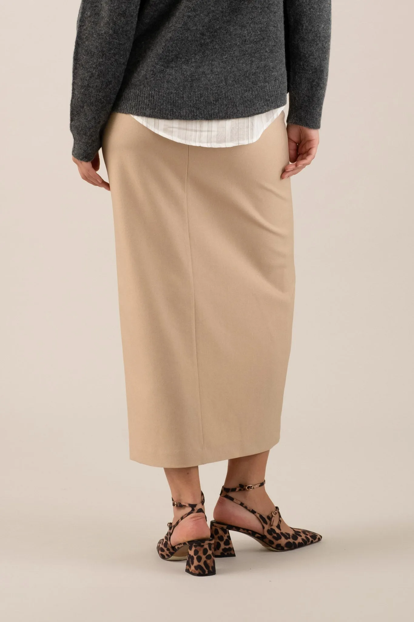 FRONT SLIT MIDI PENCIL SKIRT