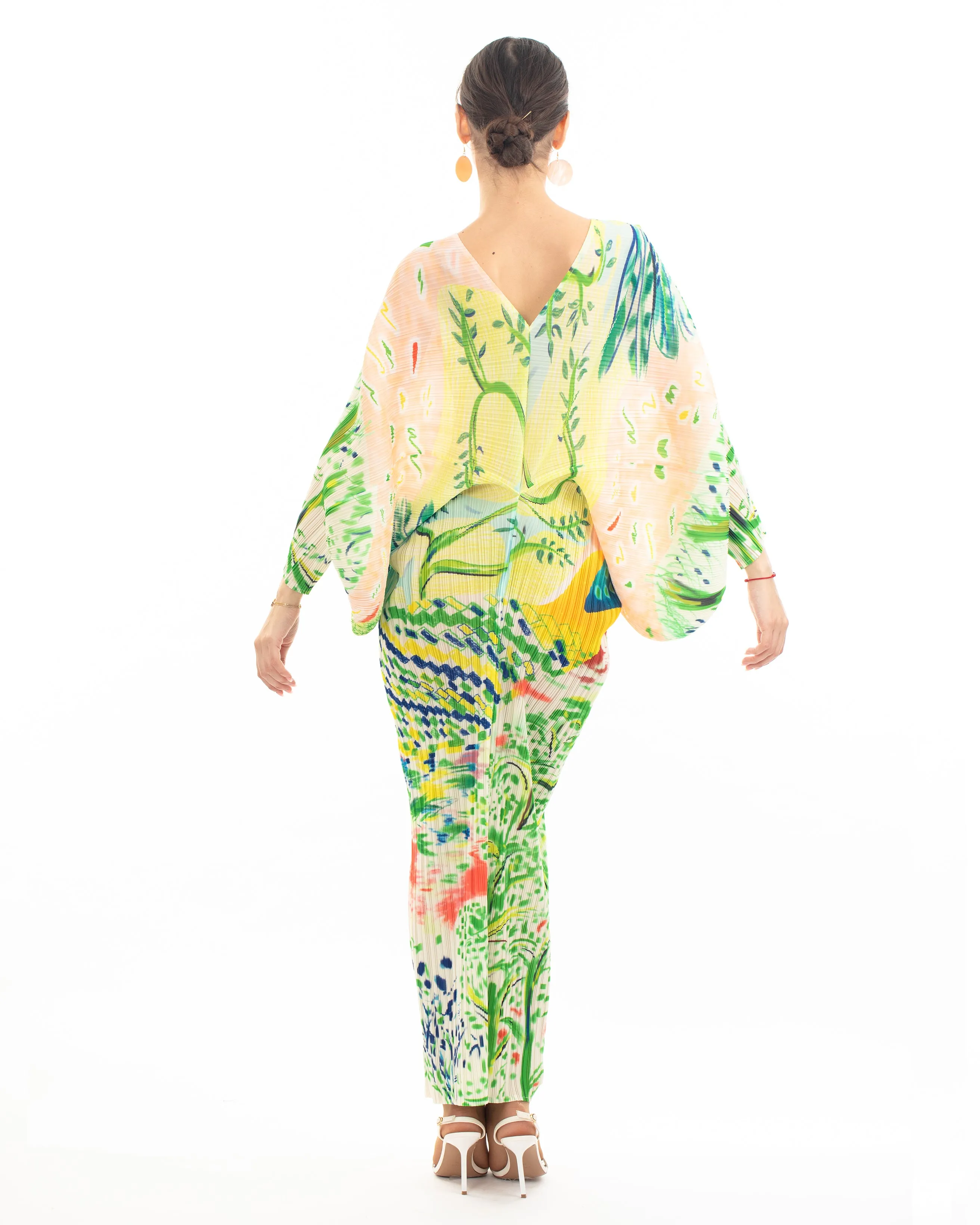 Leaves and Floral Scarf Pirnt Pleated Dress in Kimono sleeves in green