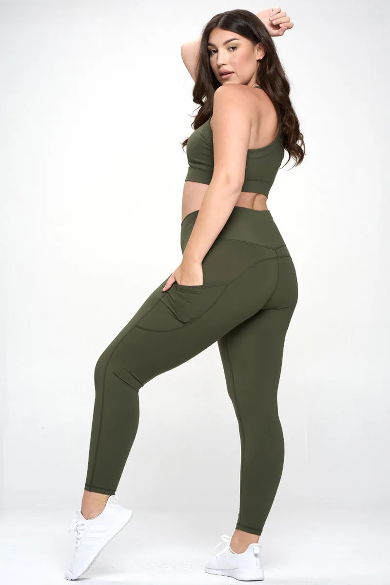 Plus Size Ultra-Soft Tech Pocket Active Leggings