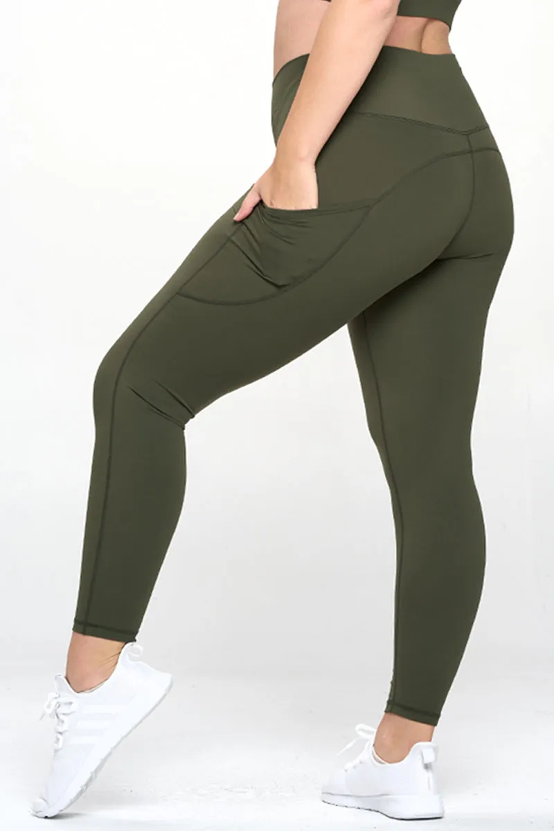 Plus Size Ultra-Soft Tech Pocket Active Leggings