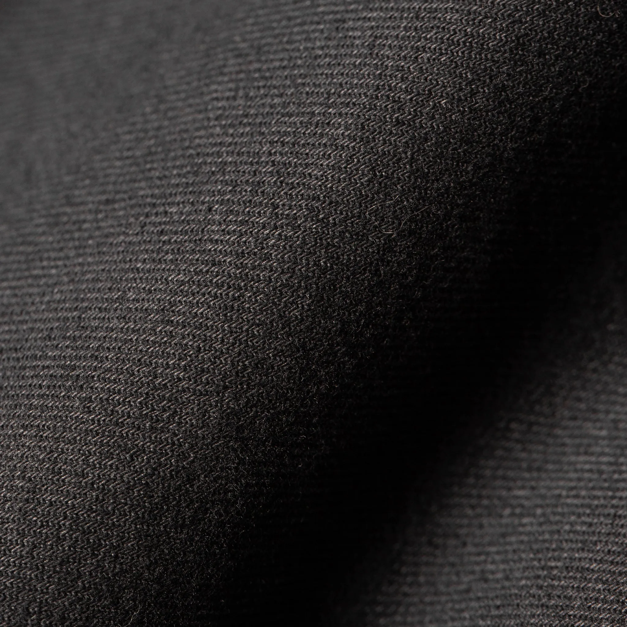 The Slim Chino in Organic Charcoal